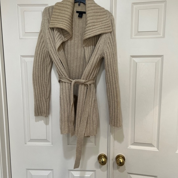 The Limited Sweater Womens Small‎ Beige Cardigan Long Sleeves Cable Lambs… - Picture 1 of 12